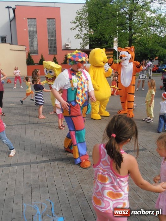 Zdjęcie w galerii na portalu naszraciborz.pl: Festyn Rodzinny z Crazy Club wiadomości z regionu