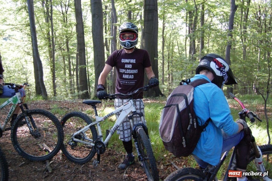 Zdjęcie w galerii na portalu naszraciborz.pl: Raciborscy downhillowcy w akcji wiadomości z regionu