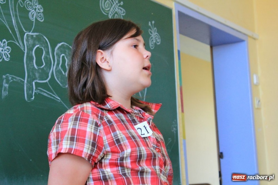 Zdjęcie w galerii na portalu naszraciborz.pl: Recytatorskie popisy w Wojnowicach wiadomości z regionu