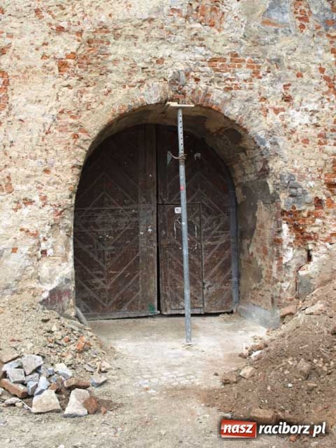 Zdjęcie w galerii na portalu naszraciborz.pl: Sensacyjne odkrycie podziemi na zamku wiadomości z regionu