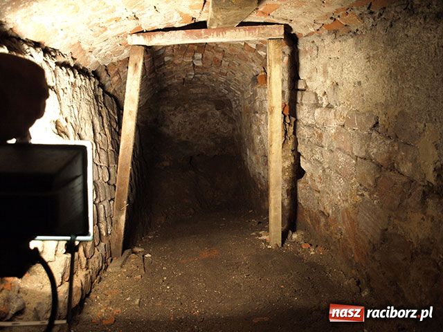 Zdjęcie w galerii na portalu naszraciborz.pl: Sensacyjne odkrycie podziemi na zamku wiadomości z regionu
