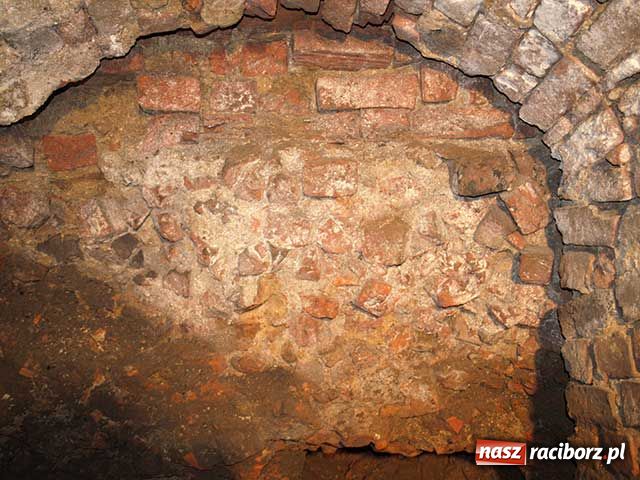 Zdjęcie w galerii na portalu naszraciborz.pl: Sensacyjne odkrycie podziemi na zamku wiadomości z regionu