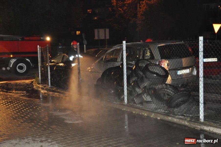 Zdjęcie w galerii na portalu naszraciborz.pl: Spalone opony, auta i pożar mieszkania wiadomości z regionu