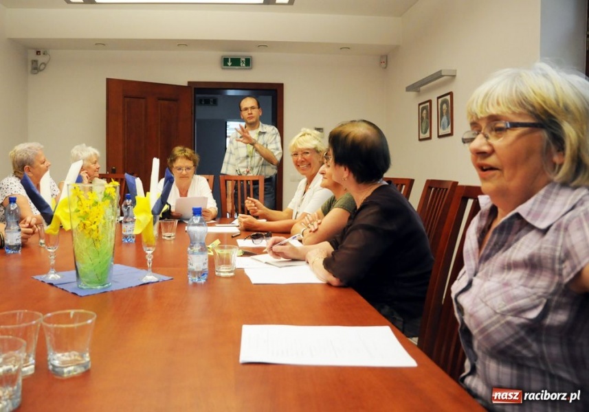 Zdjęcie w galerii na portalu naszraciborz.pl: Zamek ma pierwszych Przyjaciół  wiadomości z regionu