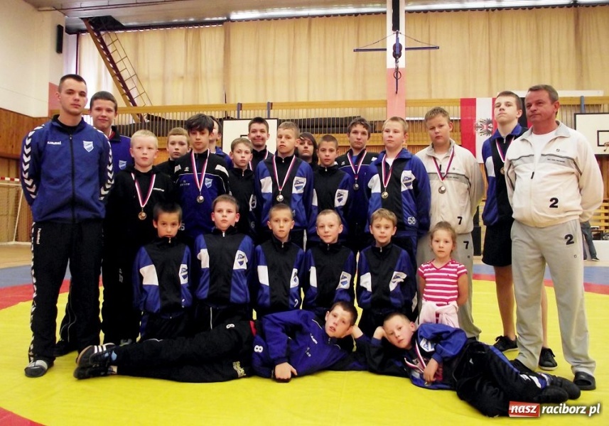 Zdjęcie w galerii na portalu naszraciborz.pl: Jedenaście medali unitów w Czechach wiadomości z regionu