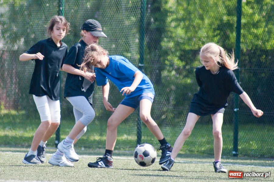 Zdjęcie w galerii na portalu naszraciborz.pl: Piłkarska majówka z RTP Unia wiadomości z regionu