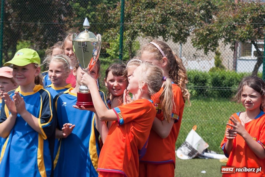 Zdjęcie w galerii na portalu naszraciborz.pl: Piłkarska majówka z RTP Unia wiadomości z regionu