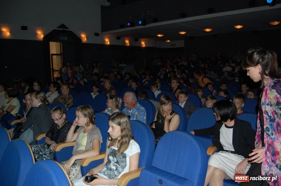 Zdjęcie w galerii na portalu naszraciborz.pl: W Strzesze odbyła się wspaniała gala wiadomości z regionu