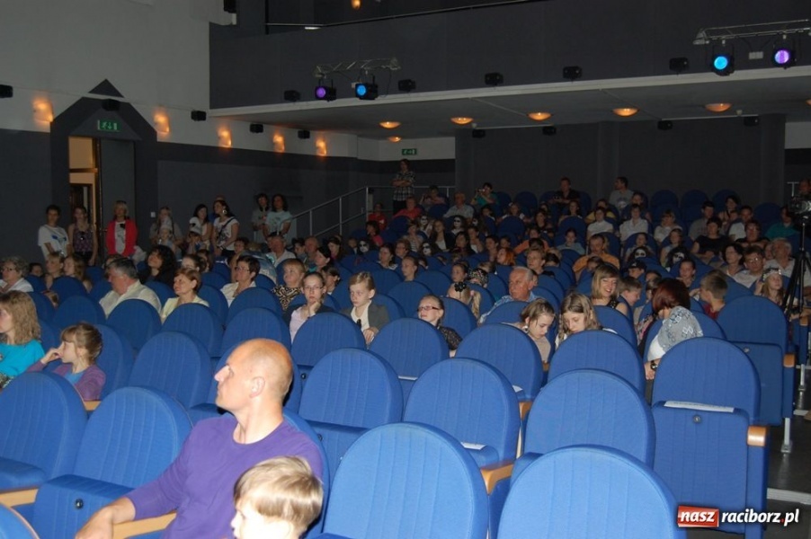 Zdjęcie w galerii na portalu naszraciborz.pl: W Strzesze odbyła się wspaniała gala wiadomości z regionu