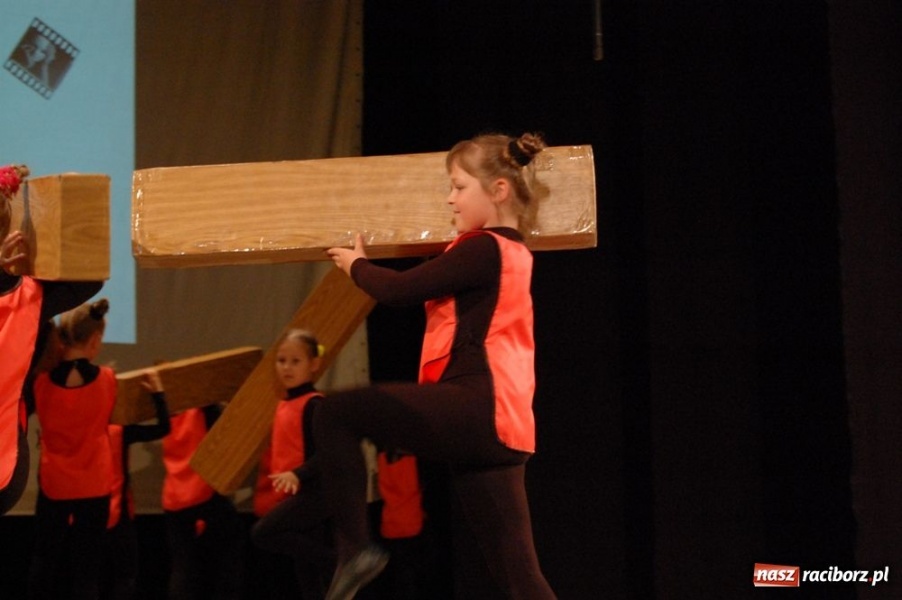 Zdjęcie w galerii na portalu naszraciborz.pl: W Strzesze odbyła się wspaniała gala wiadomości z regionu