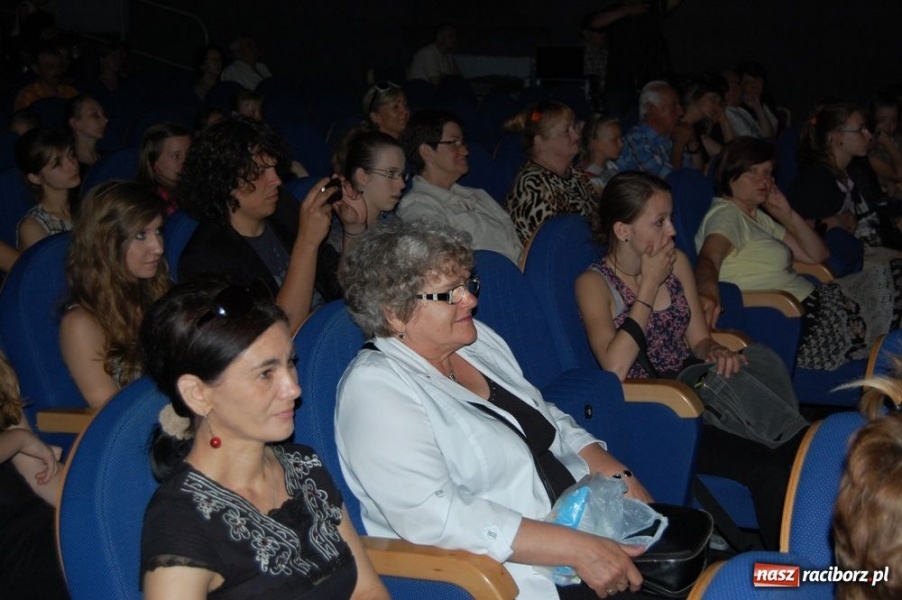 Zdjęcie w galerii na portalu naszraciborz.pl: W Strzesze odbyła się wspaniała gala wiadomości z regionu