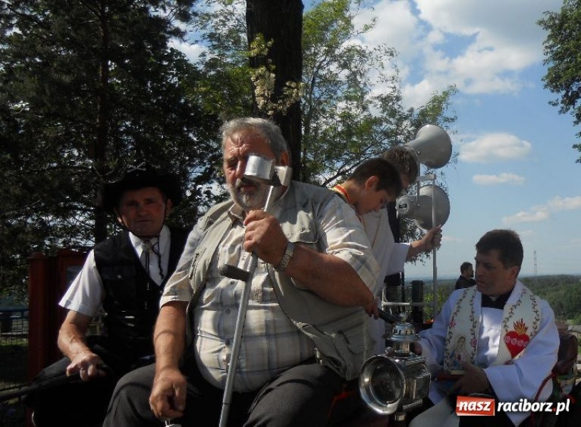 Zdjęcie w galerii na portalu naszraciborz.pl: Procesja ku czci św. Urbana w Kobyli wiadomości z regionu