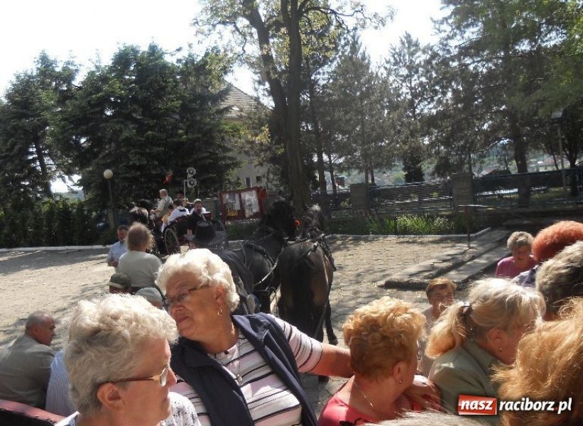 Zdjęcie w galerii na portalu naszraciborz.pl: Procesja ku czci św. Urbana w Kobyli wiadomości z regionu