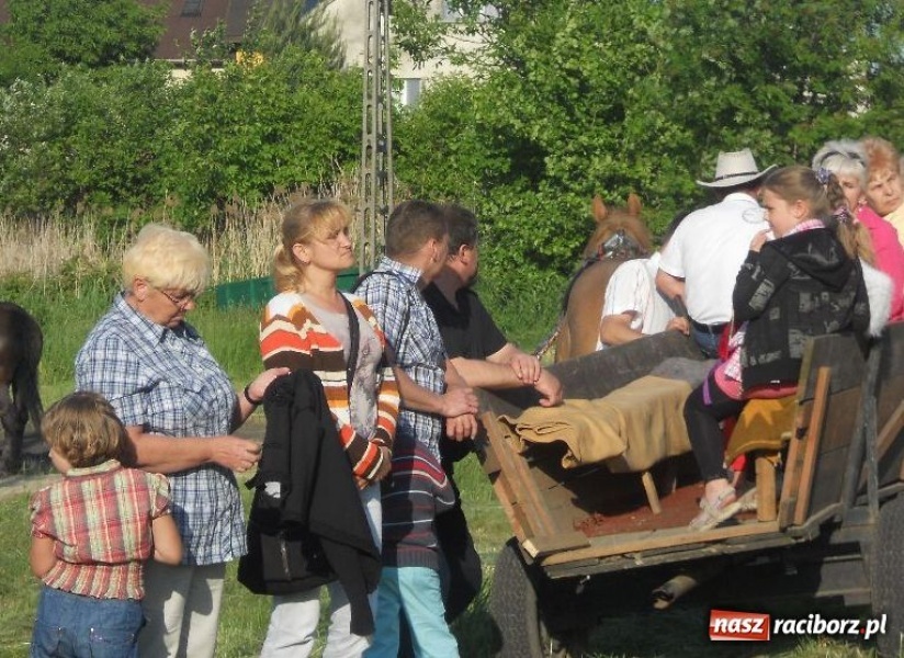 Zdjęcie w galerii na portalu naszraciborz.pl: Procesja ku czci św. Urbana w Kobyli wiadomości z regionu