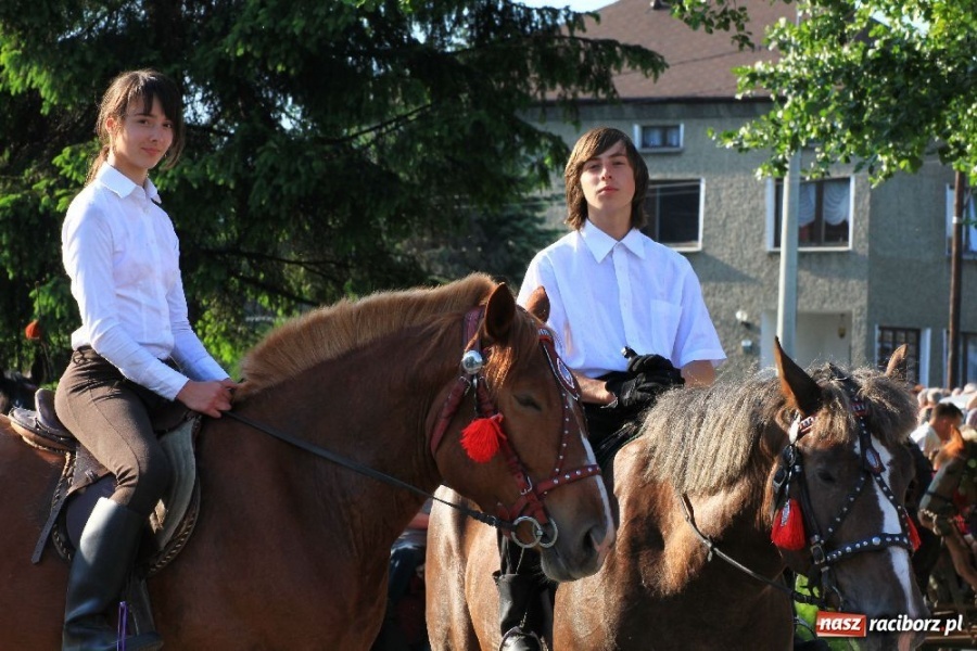 Zdjęcie w galerii na portalu naszraciborz.pl: Procesja ku czci św. Urbana w Kobyli wiadomości z regionu