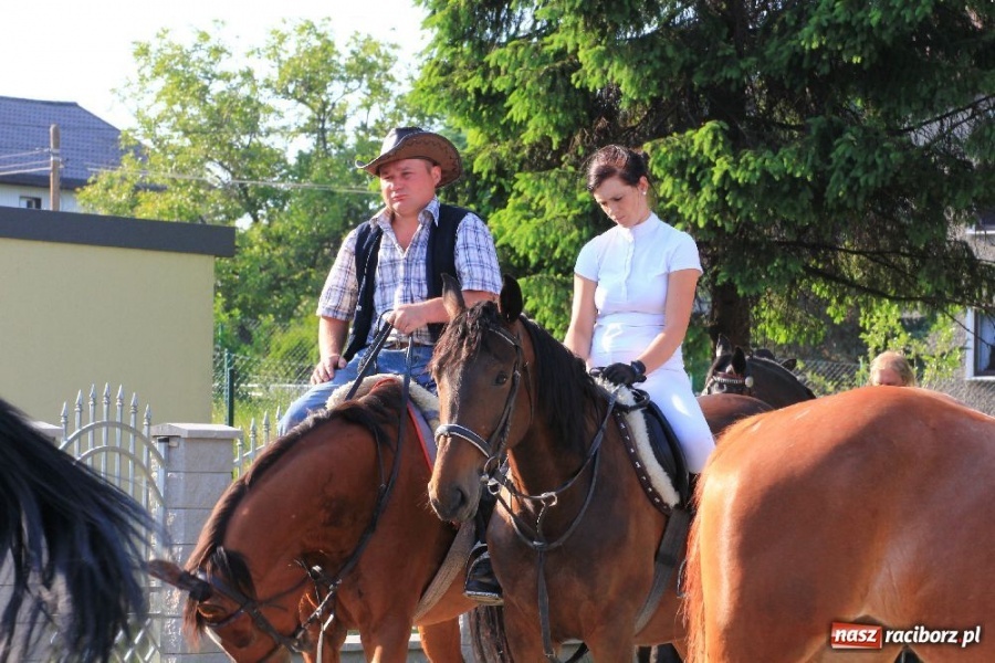 Zdjęcie w galerii na portalu naszraciborz.pl: Procesja ku czci św. Urbana w Kobyli wiadomości z regionu