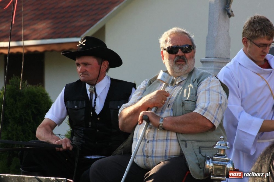 Zdjęcie w galerii na portalu naszraciborz.pl: Procesja ku czci św. Urbana w Kobyli wiadomości z regionu