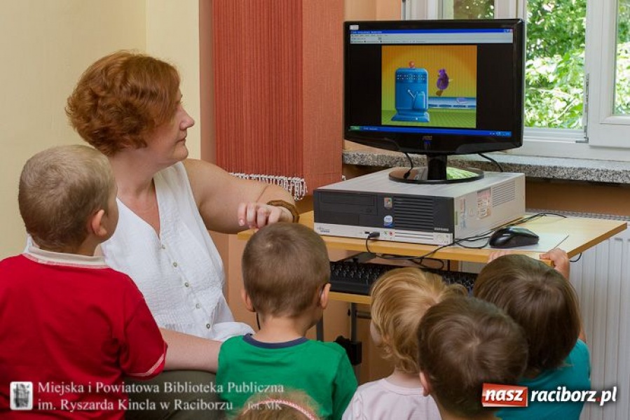 Zdjęcie w galerii na portalu naszraciborz.pl: W Oddziale dla Dzieci mieszka MOLIK wiadomości z regionu