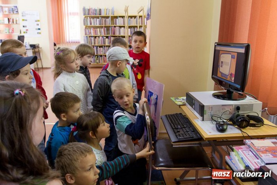 Zdjęcie w galerii na portalu naszraciborz.pl: W Oddziale dla Dzieci mieszka MOLIK wiadomości z regionu