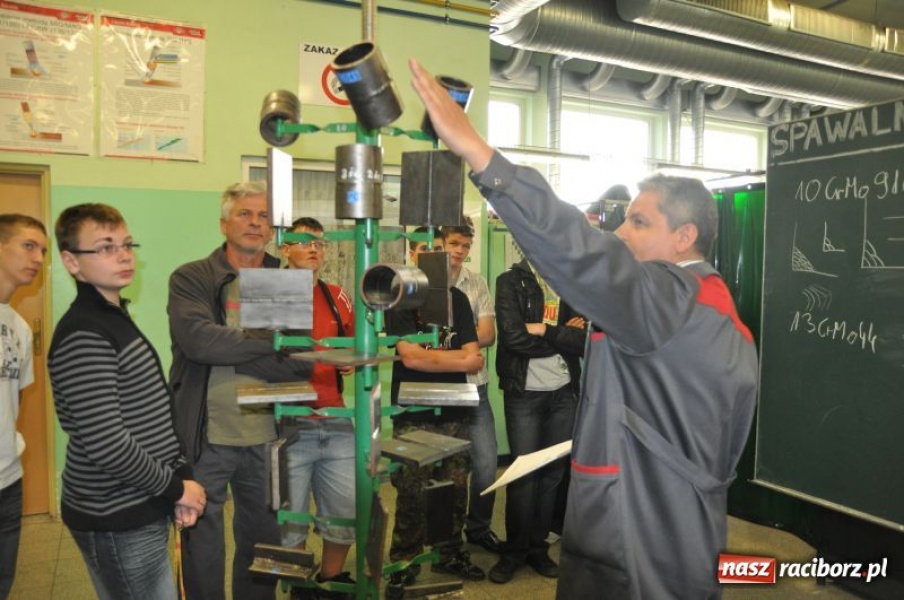 Zdjęcie w galerii na portalu naszraciborz.pl: W Rafako zdobędą zawód i kwalifikacje wiadomości z regionu