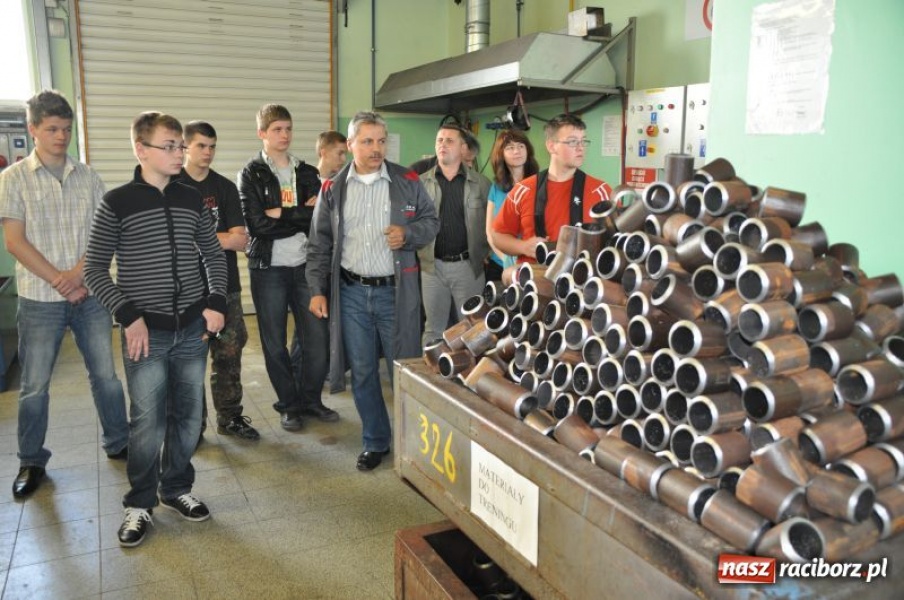 Zdjęcie w galerii na portalu naszraciborz.pl: W Rafako zdobędą zawód i kwalifikacje wiadomości z regionu