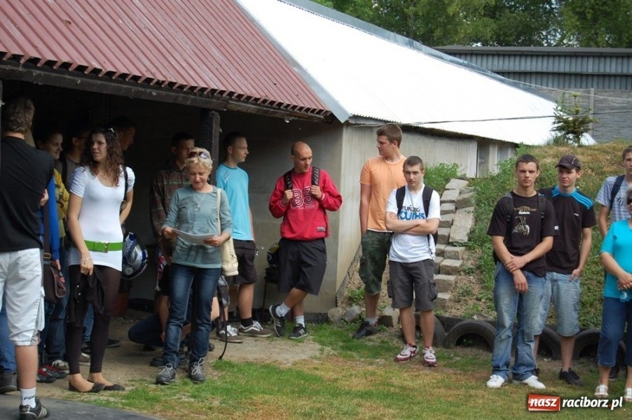 Zdjęcie w galerii na portalu naszraciborz.pl: Uczniowie strzelali na Łąkowej wiadomości z regionu