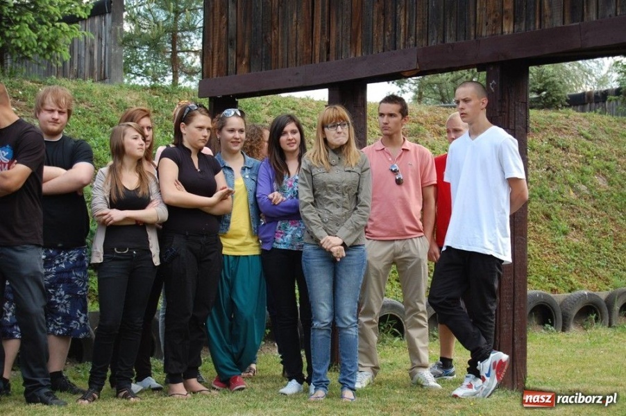 Zdjęcie w galerii na portalu naszraciborz.pl: Uczniowie strzelali na Łąkowej wiadomości z regionu