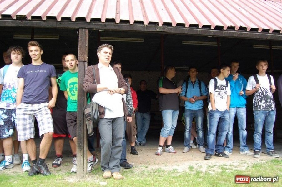 Zdjęcie w galerii na portalu naszraciborz.pl: Uczniowie strzelali na Łąkowej wiadomości z regionu