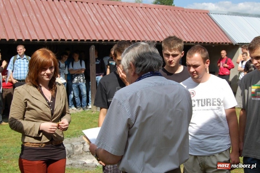 Zdjęcie w galerii na portalu naszraciborz.pl: Uczniowie strzelali na Łąkowej wiadomości z regionu