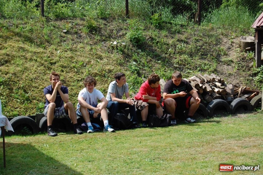 Zdjęcie w galerii na portalu naszraciborz.pl: Uczniowie strzelali na Łąkowej wiadomości z regionu