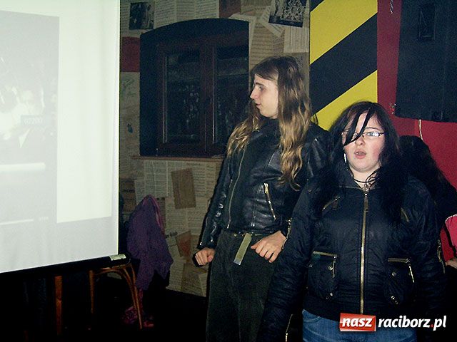 Zdjęcie w galerii na portalu naszraciborz.pl: Karaoke Młodzieżowej Rady Miasta wiadomości z regionu