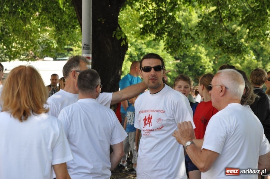 Zdjęcie w galerii na portalu naszraciborz.pl: Biegały dzieci, młodzież, rodziny i VIP-y wiadomości z regionu