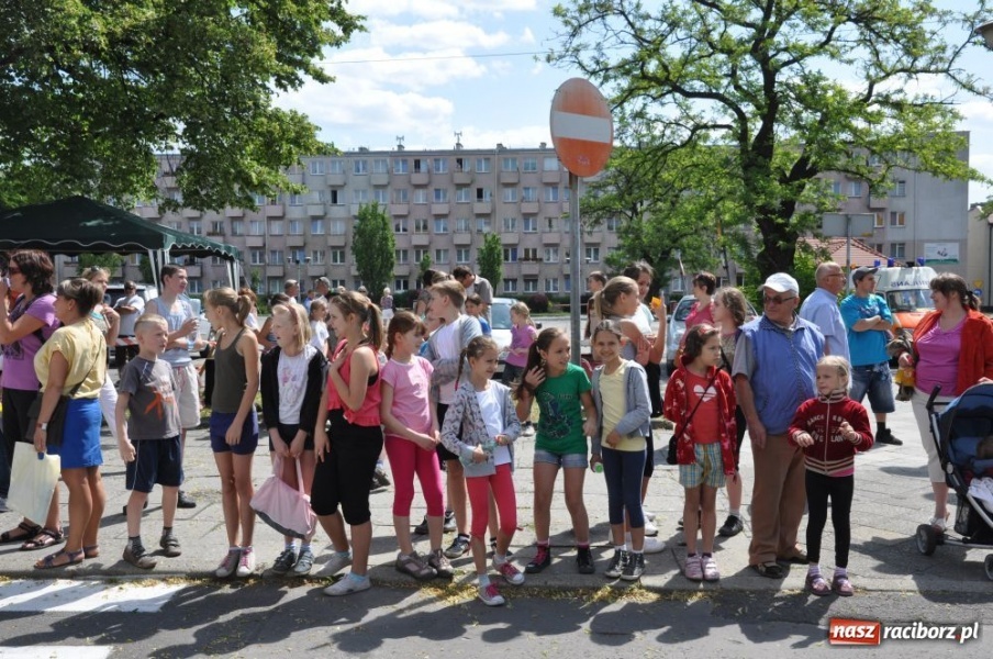 Zdjęcie w galerii na portalu naszraciborz.pl: Biegały dzieci, młodzież, rodziny i VIP-y wiadomości z regionu