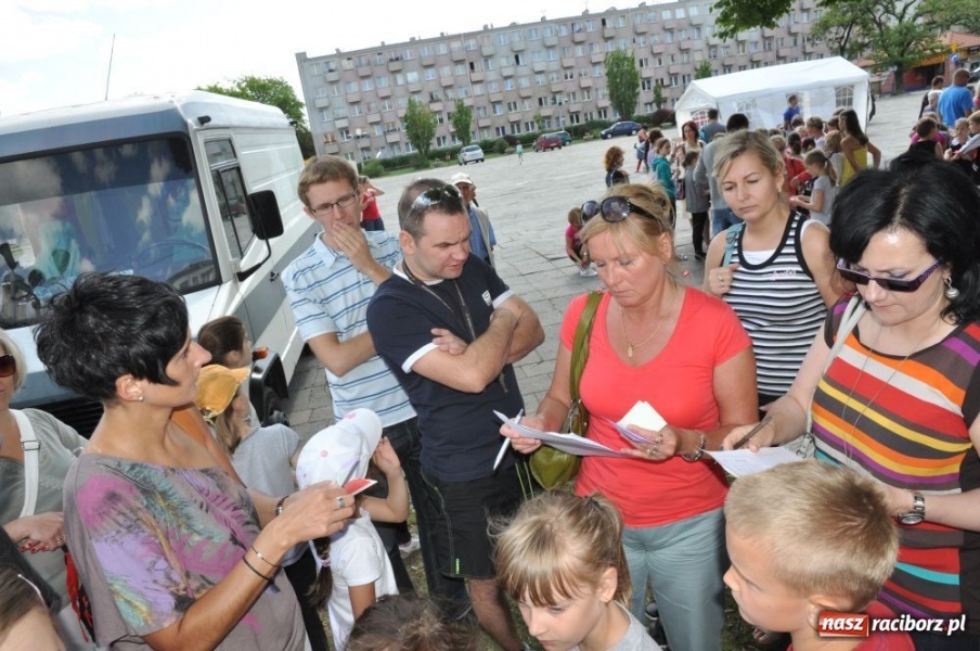 Zdjęcie w galerii na portalu naszraciborz.pl: Biegały dzieci, młodzież, rodziny i VIP-y wiadomości z regionu