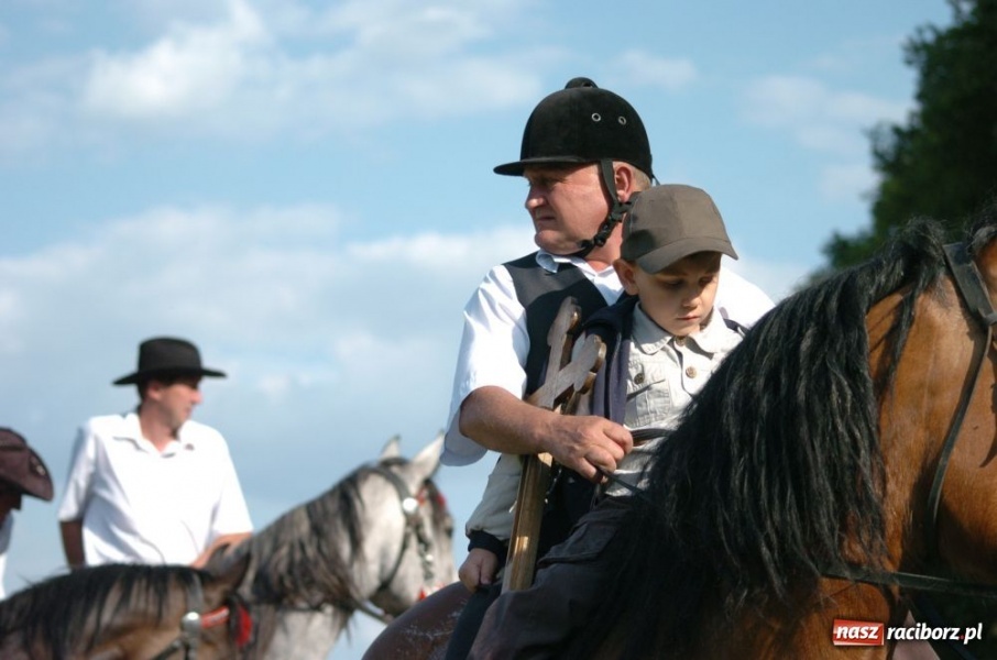 Zdjęcie w galerii na portalu naszraciborz.pl: W Brzeziu przeszła procesja św. Urbana wiadomości z regionu
