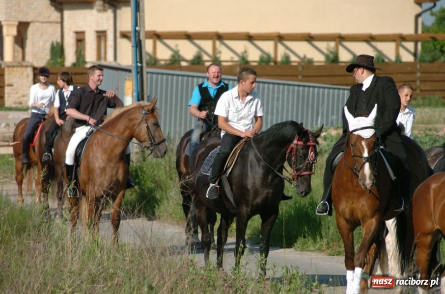 Zdjęcie w galerii na portalu naszraciborz.pl: W Brzeziu przeszła procesja św. Urbana wiadomości z regionu