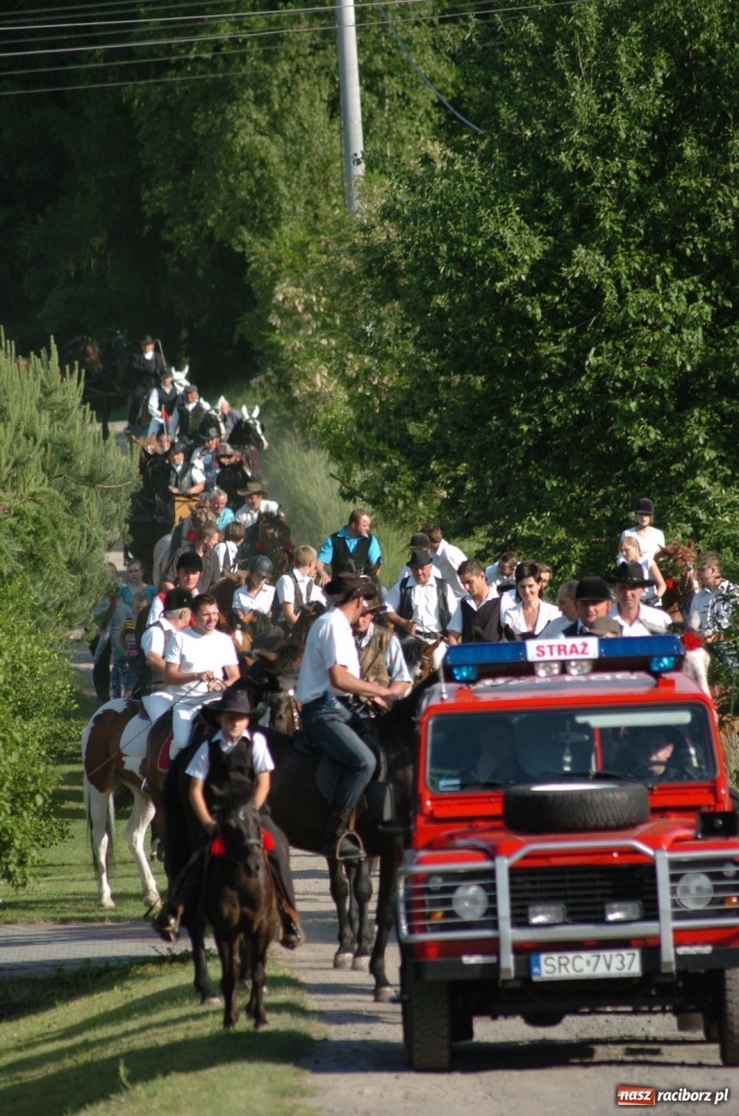 Zdjęcie w galerii na portalu naszraciborz.pl: W Brzeziu przeszła procesja św. Urbana wiadomości z regionu