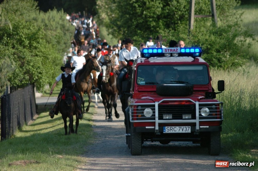 Zdjęcie w galerii na portalu naszraciborz.pl: W Brzeziu przeszła procesja św. Urbana wiadomości z regionu