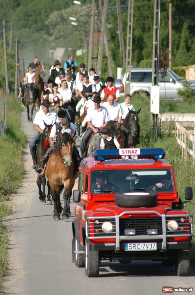 Zdjęcie w galerii na portalu naszraciborz.pl: W Brzeziu przeszła procesja św. Urbana wiadomości z regionu