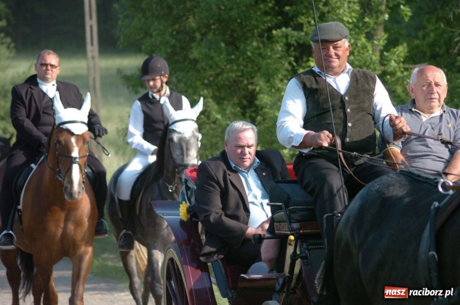 Zdjęcie w galerii na portalu naszraciborz.pl: W Brzeziu przeszła procesja św. Urbana wiadomości z regionu