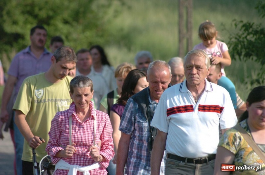 Zdjęcie w galerii na portalu naszraciborz.pl: W Brzeziu przeszła procesja św. Urbana wiadomości z regionu