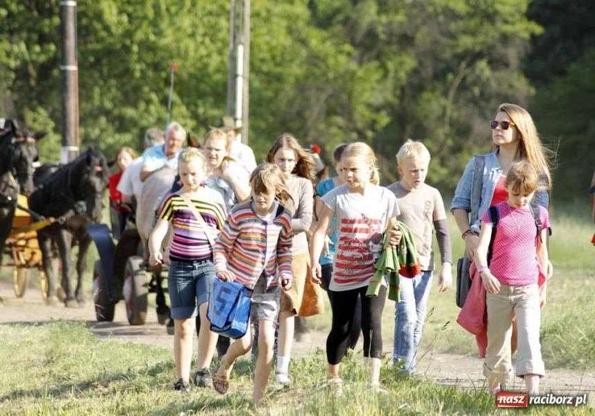 Zdjęcie w galerii na portalu naszraciborz.pl: W Brzeziu przeszła procesja św. Urbana wiadomości z regionu