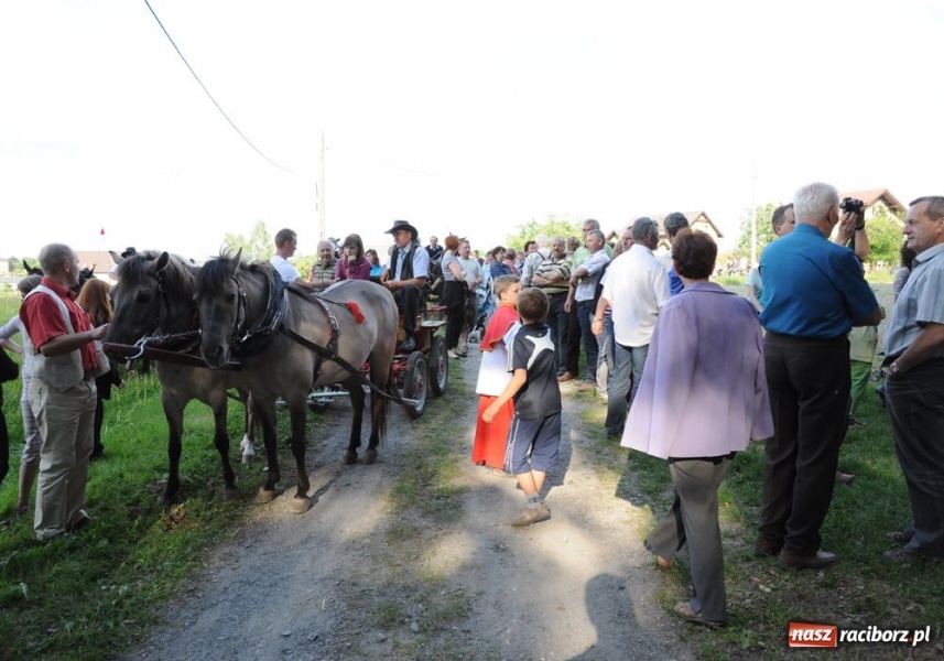 Zdjęcie w galerii na portalu naszraciborz.pl: W Brzeziu przeszła procesja św. Urbana wiadomości z regionu
