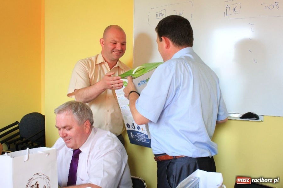 Zdjęcie w galerii na portalu naszraciborz.pl: Starosta będzie pił wodę z kranu wiadomości z regionu