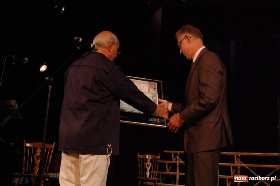 Zdjęcie w galerii na portalu naszraciborz.pl: Strzechę odwiedzili goście z Niemiec wiadomości z regionu