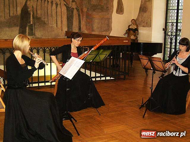 Zdjęcie w galerii na portalu naszraciborz.pl: BaClaFlu Trio w Muzeum wiadomości z regionu