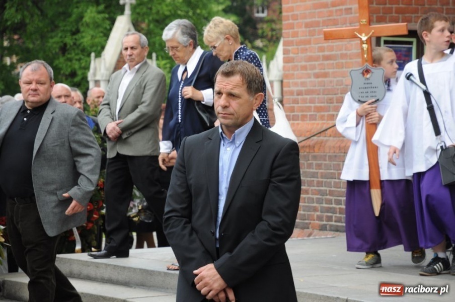 Zdjęcie w galerii na portalu naszraciborz.pl: Dziś pożegnano śp. Piotra Starzyńskiego wiadomości z regionu