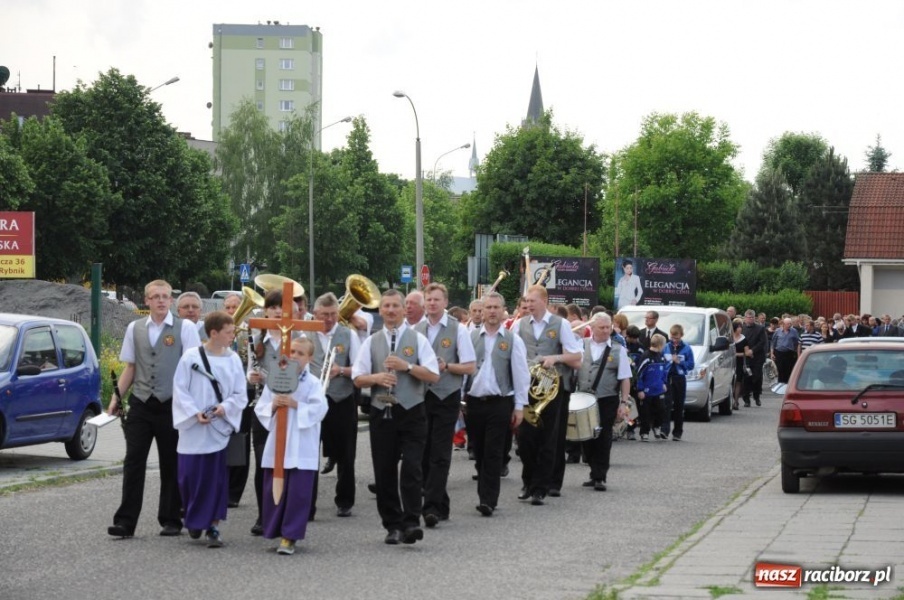 Zdjęcie w galerii na portalu naszraciborz.pl: Dziś pożegnano śp. Piotra Starzyńskiego wiadomości z regionu