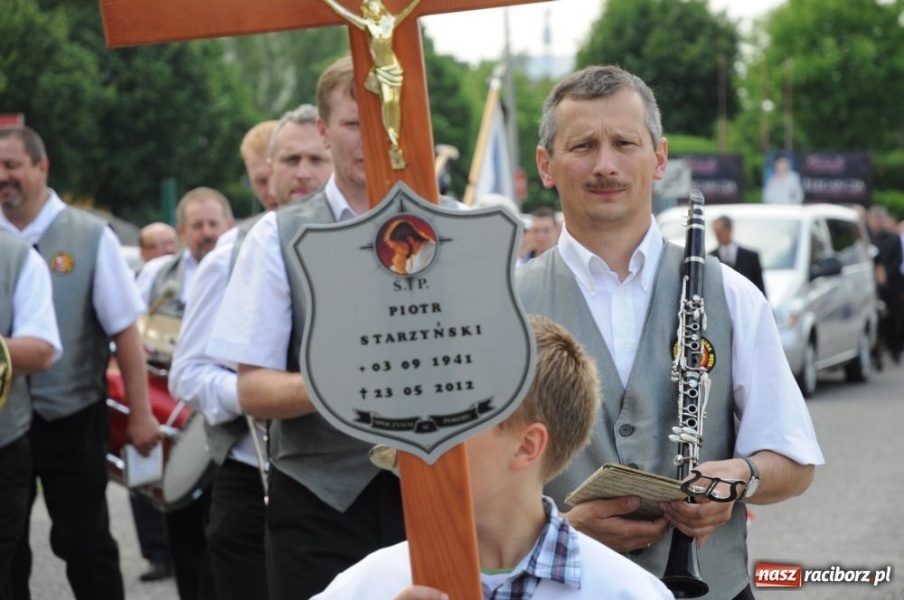 Zdjęcie w galerii na portalu naszraciborz.pl: Dziś pożegnano śp. Piotra Starzyńskiego wiadomości z regionu