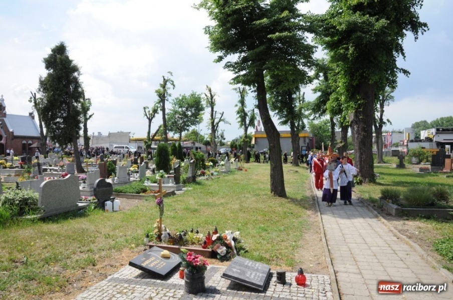 Zdjęcie w galerii na portalu naszraciborz.pl: Dziś pożegnano śp. Piotra Starzyńskiego wiadomości z regionu